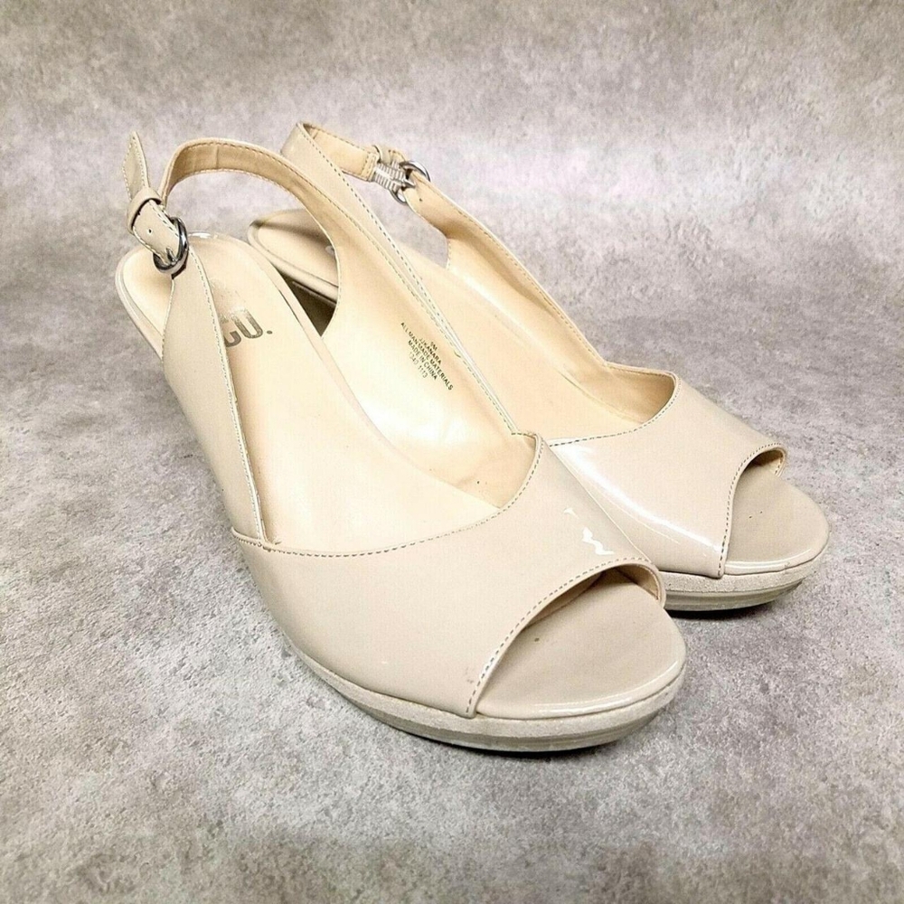 9 & C0. Women's Tan Peep Toe Slingback Heels